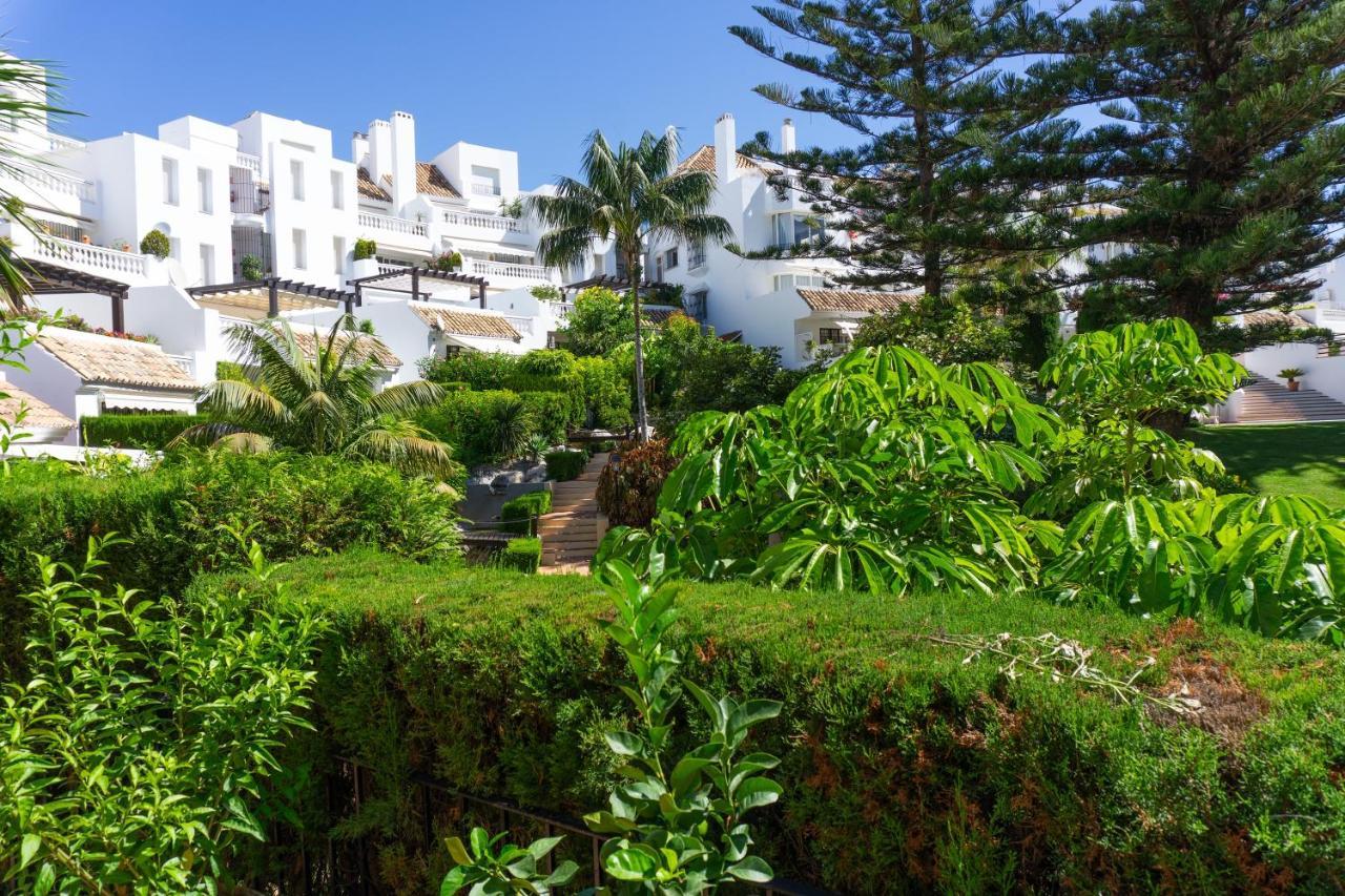 White Pearl Beach Elviria Марбелья Экстерьер фото