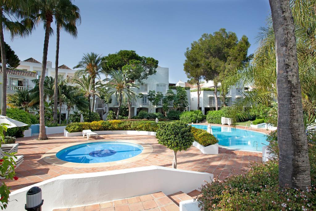 White Pearl Beach Elviria Марбелья Экстерьер фото