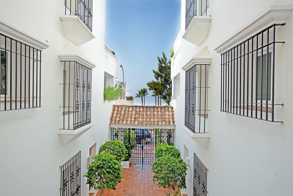 White Pearl Beach Elviria Марбелья Экстерьер фото
